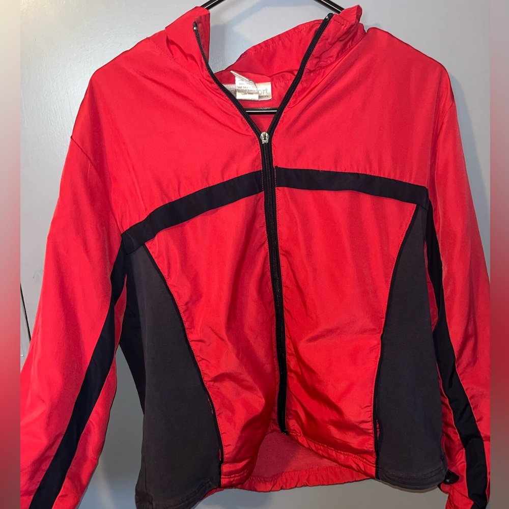 Only thing wrong is the zipper piece that’s missing. Still zips though.